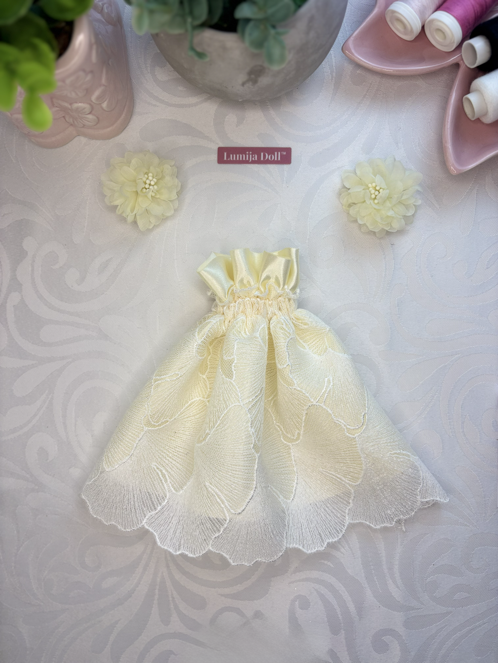 D06 - Vanilla Lace