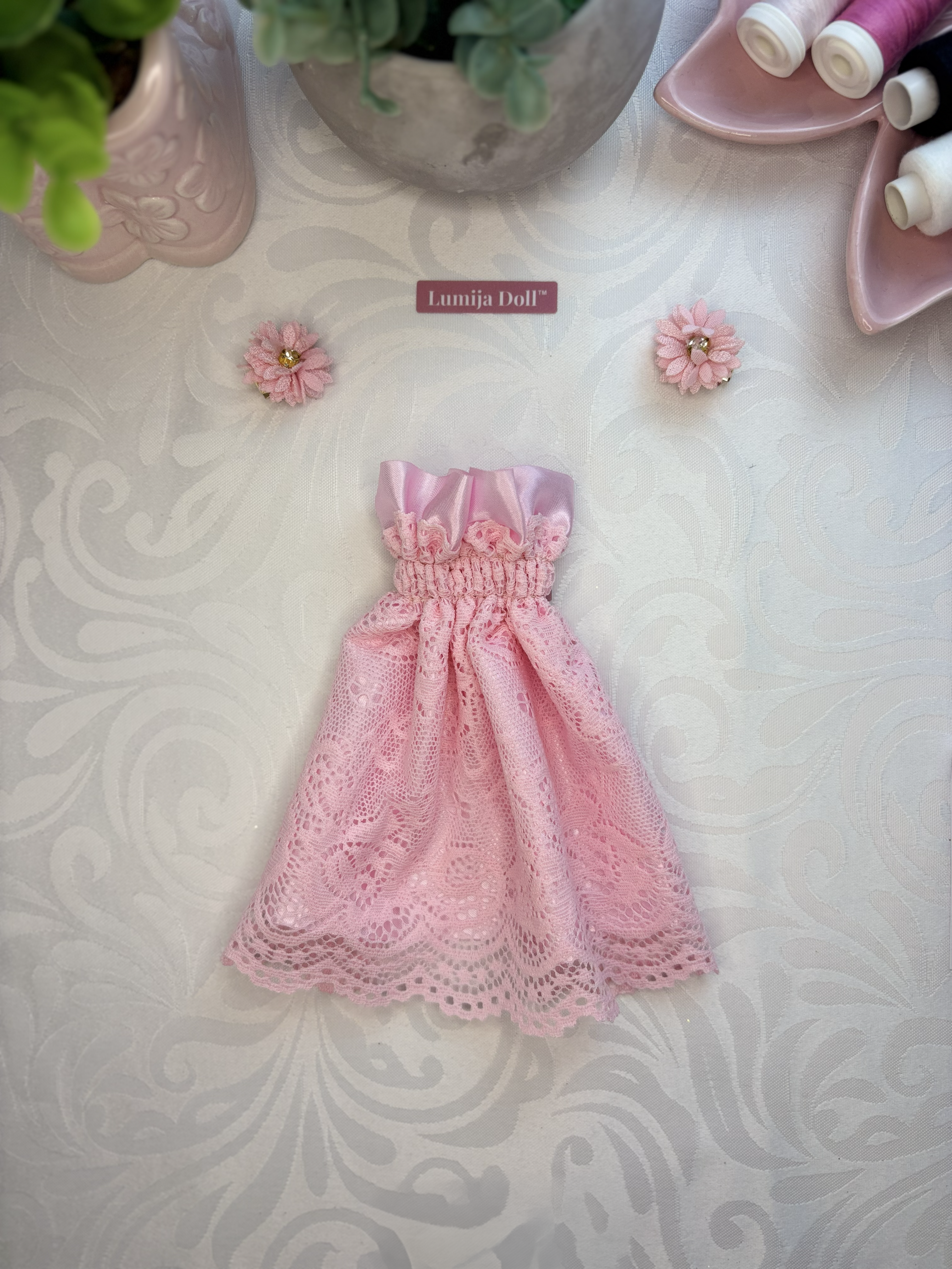 D23 - Rosé Lace