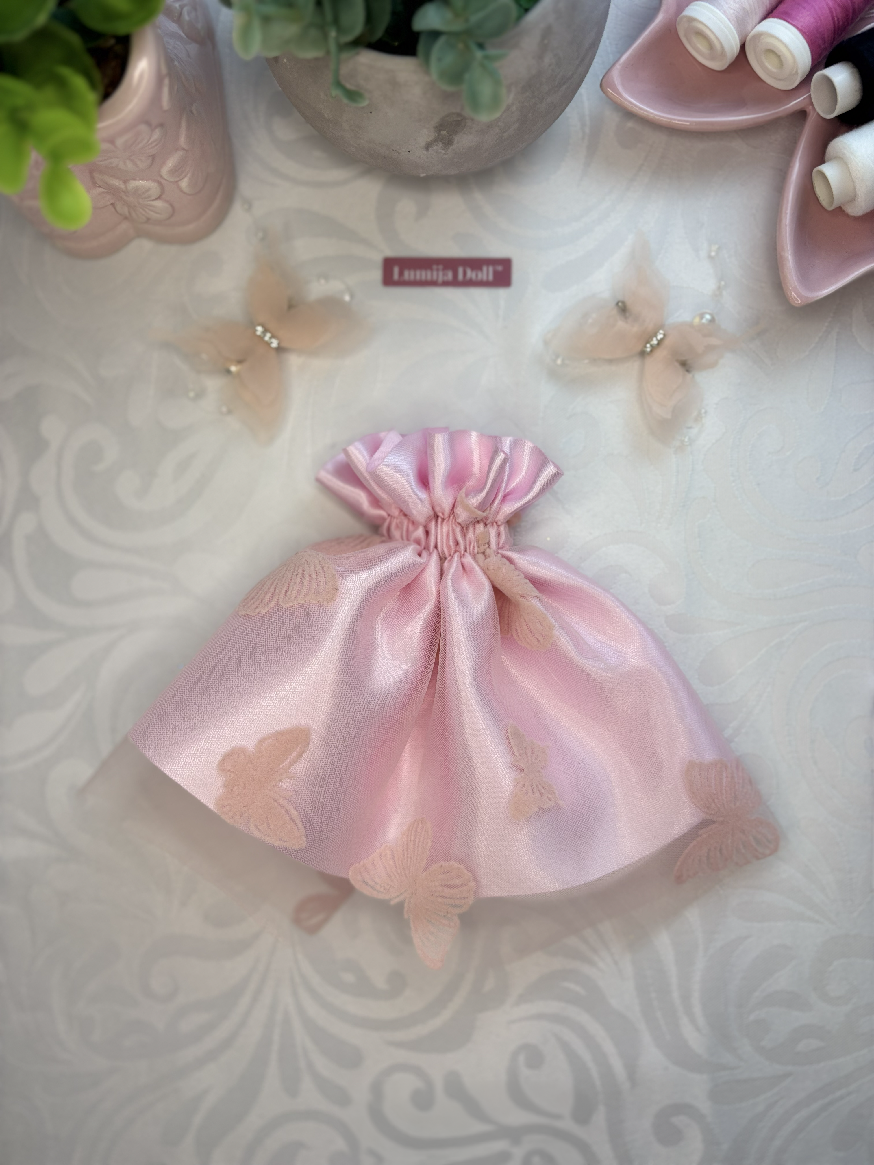 D26 - Blush Butterfly