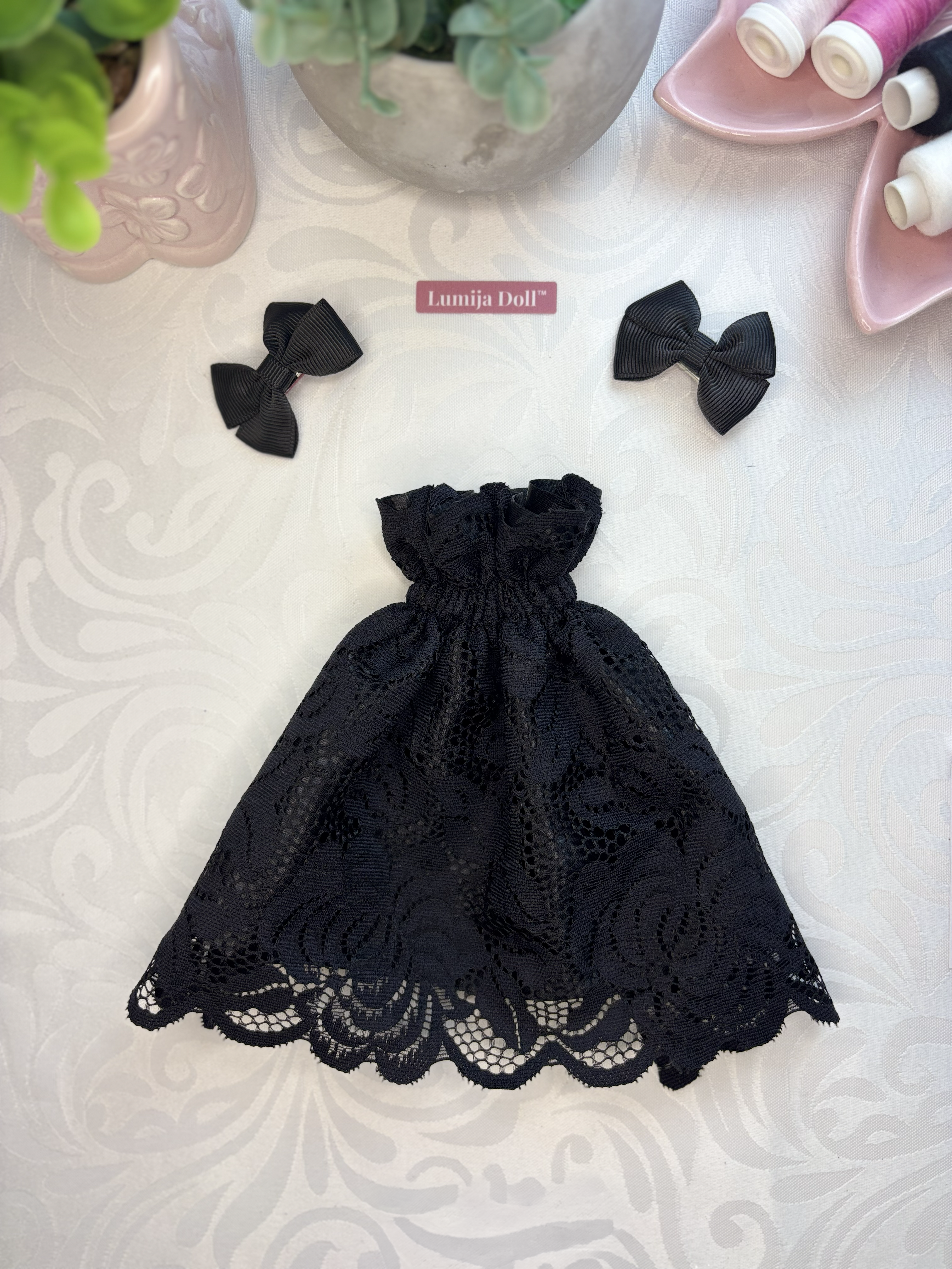D32 - Noir Lace