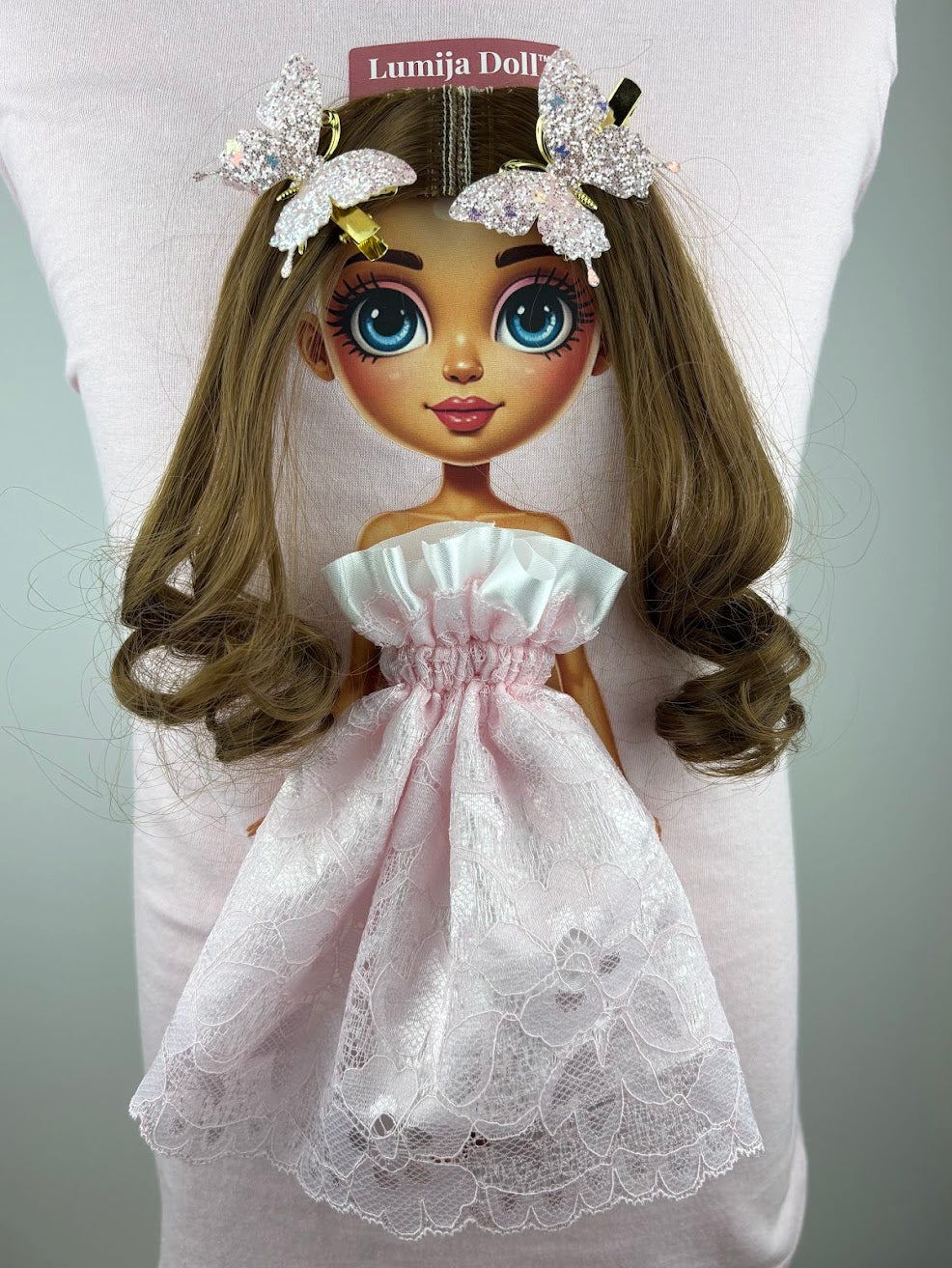D57 – Blush Petal Grace