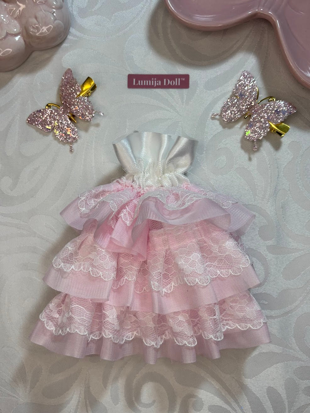 D49 – Blush Lace Symphony