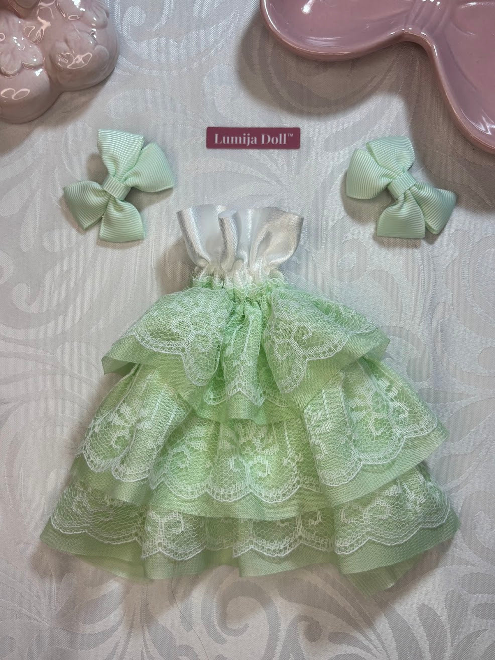 D51 – Mint Lace Blossom